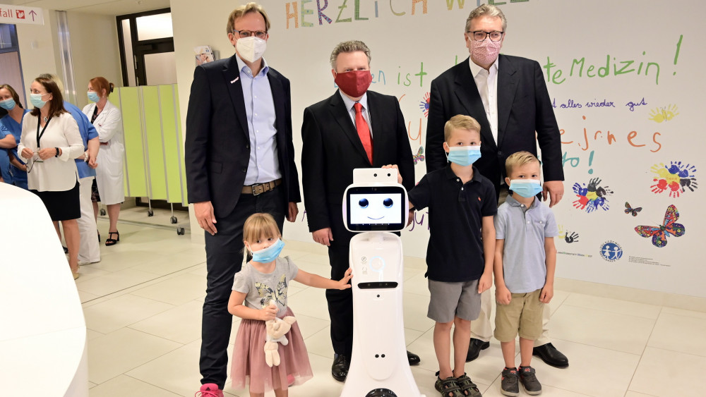 Roboti u dečijoj ambulanti klinike u Beču